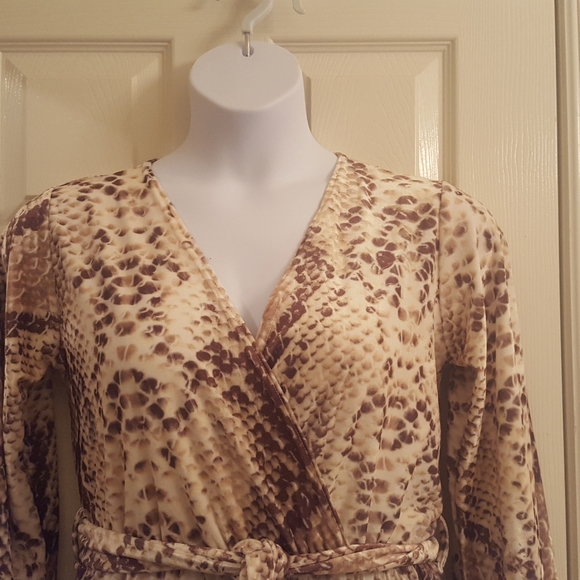 Pretty Little Thing Velvet Snakeprint Jumpsuit. Sz.12 - Picture 4 of 11